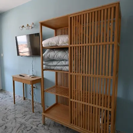 Summer H. Sunny 阳光海滩